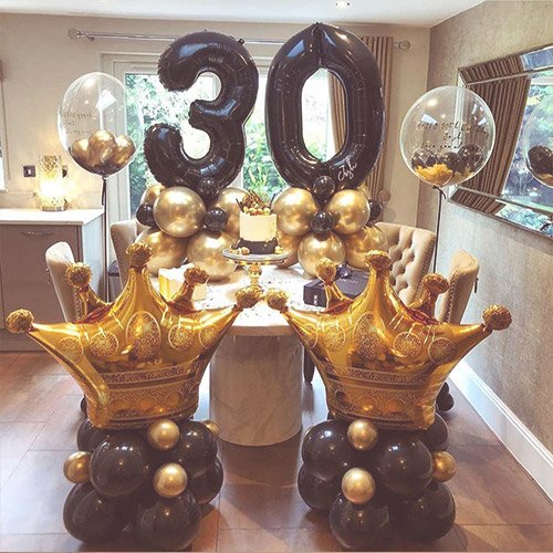 Balloon displays and decorations